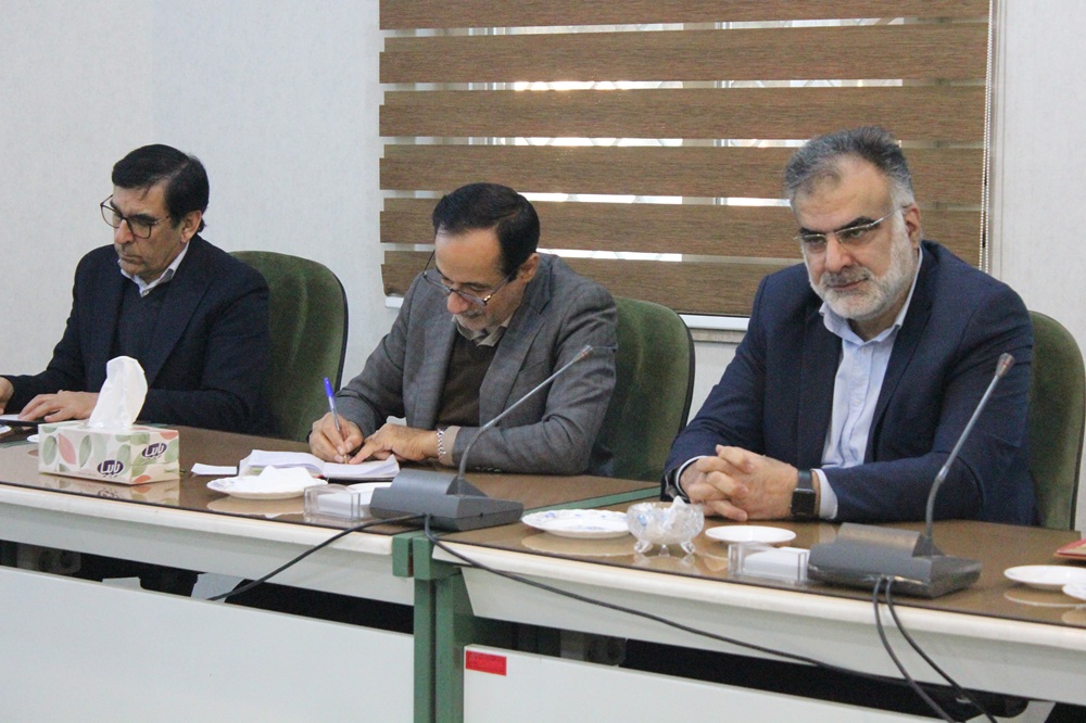 نشست مشترک گروه آبیاری موسسه و دکتر نیازی با حضور ریاست موسسه - 5