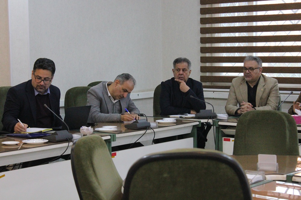 نشست مشترک گروه آبیاری موسسه و دکتر نیازی با حضور ریاست موسسه - 6