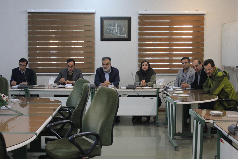 نشست مشترک گروه آبیاری موسسه و دکتر نیازی با حضور ریاست موسسه - 8