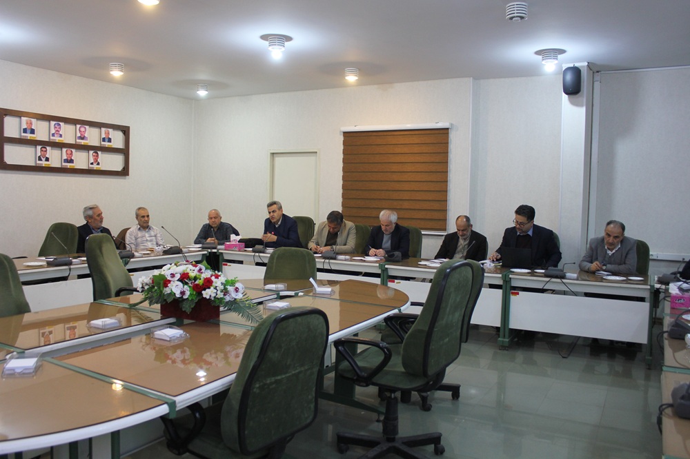 نشست مشترک گروه آبیاری موسسه و دکتر نیازی با حضور ریاست موسسه - 10