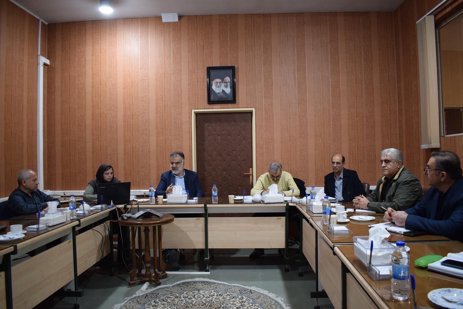 نشست مشترک کمیته راهبردی عملکرد موسسه با حضور دکتر خاکی - 1